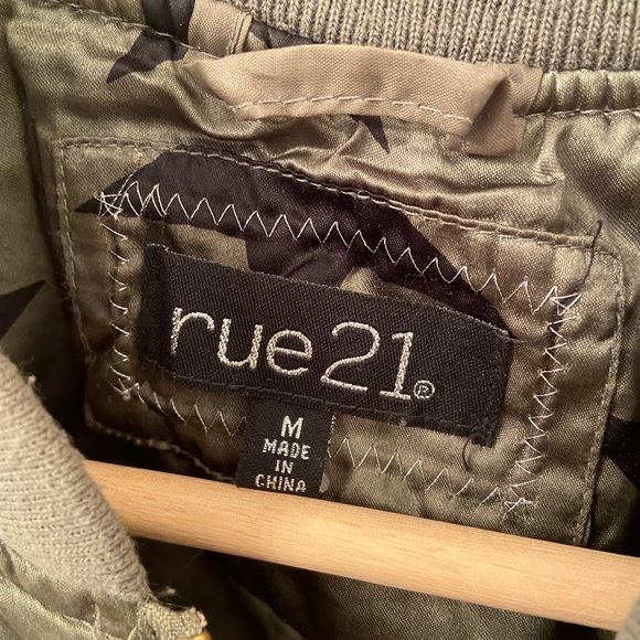 Rue 21 Star bomber jacket - Picture 3 of 3